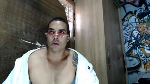 Snapshot of bbc_monster1 chatting on October 1, 5:39 pm Justin online show from October 1, 5:39 pm