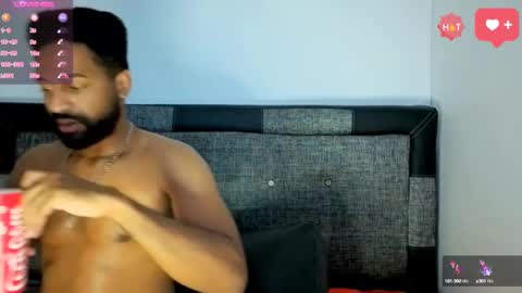 Snapshot of bbcblackhot33 chatting on October 17, 5:11 am john online show from October 17, 5:11 am