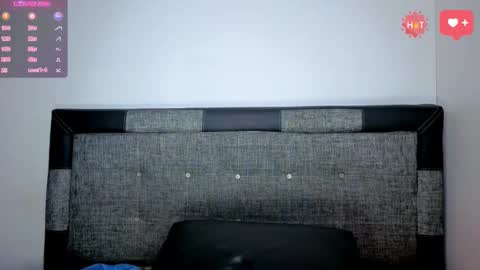 Snapshot of bbcblackhot33 chatting on October 22, 3:32 am john online show from October 22, 3:32 am