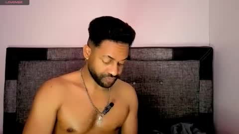 john online show from November 7, 4:38 am