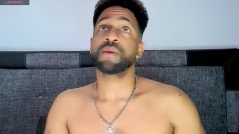 Snapshot of bbcblackhot33 chatting on November 2, 4:28 am john online show from November 2, 4:28 am