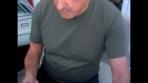 Snapshot of bcn1959 chatting on December 5, 2:00 pm bcn1959 online show from December 5, 2:00 pm