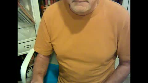 Snapshot of bcn1959 chatting on March 5, 6:01 am bcn1959 online show from March 5, 6:01 am