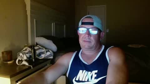 Snapshot of bdon1977 chatting on September 14, 7:10 am bdon1977 online show from September 14, 7:10 am
