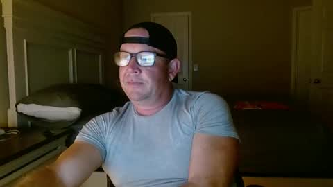 Snapshot of bdon1977 chatting on October 12, 2:05 am bdon1977 online show from October 12, 2:05 am