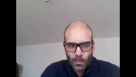 bear14250949 online show from January 9, 1:49 pm