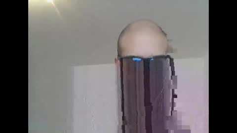 bear14250949 online show from February 2, 12:57 pm