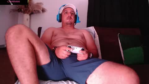 Arthur online show from October 26, 10:45 pm