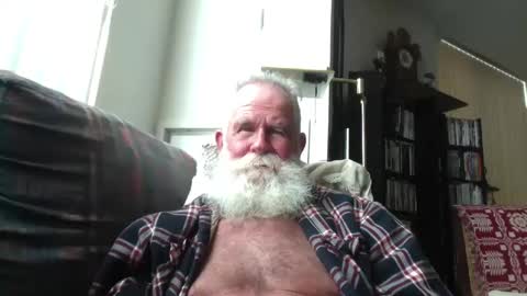 beardbushy online show from October 19, 5:16 pm