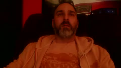 Snapshot of beardedambition chatting on October 5, 2:59 am beardedambition online show from October 5, 2:59 am