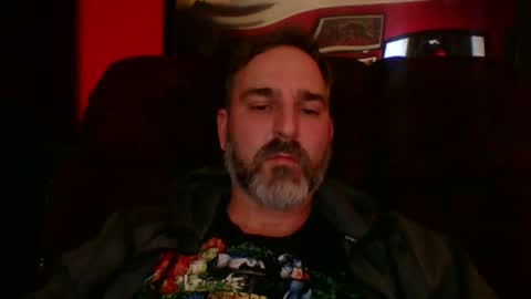 Snapshot of beardedambition chatting on September 28, 3:04 am beardedambition online show from September 28, 3:04 am