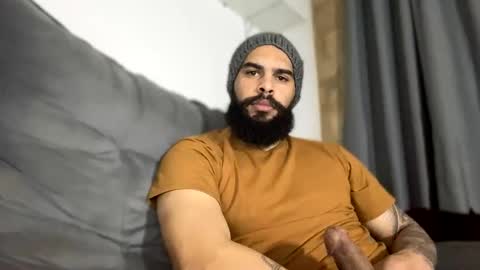 Snapshot of beardmax chatting on September 15, 4:36 am Min online show from September 15, 4:36 am