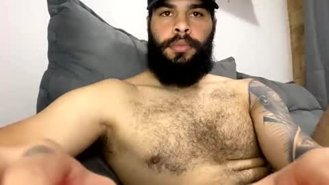 Snapshot of beardmax chatting on September 13, 6:14 am Min online show from September 13, 6:14 am