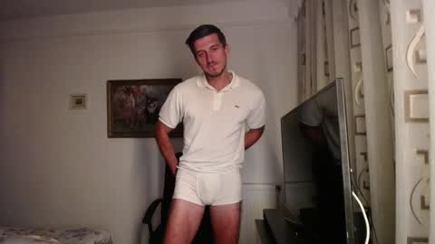 Snapshot of beauty_hard_beast chatting on September 15, 12:46 am Mia and Jake online show from September 15, 12:46 am