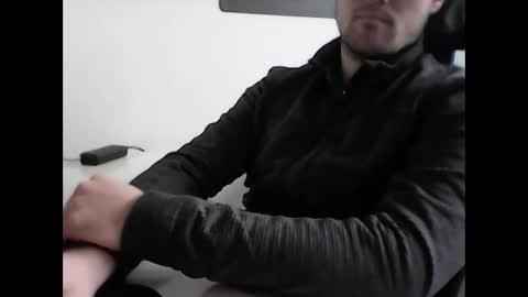 beenee3 online show from March 27, 7:12 am