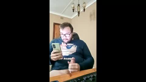 beennudeislife online show from May 12, 6:49 pm