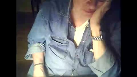 Snapshot of bekklove1 chatting on December 23, 1:29 am bekklove1 online show from December 23, 1:29 am