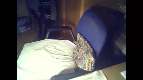 Snapshot of bekklove1 chatting on December 4, 2:42 am bekklove1 online show from December 4, 2:42 am