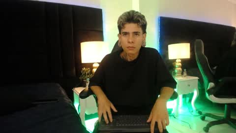 bel_sebu online show from April 8, 5:08 am