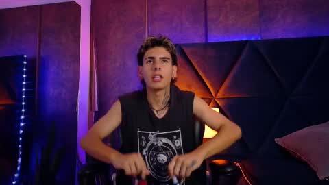 bel_sebu online show from April 18, 9:36 pm