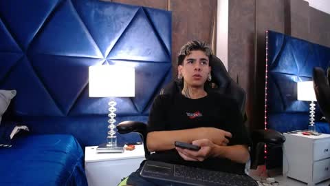 bel_sebu online show from April 11, 8:45 pm