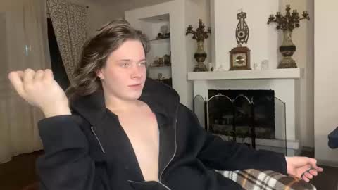 Bella and Nick online show from February 9, 10:25 pm