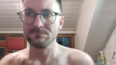 ben00189 online show from February 10, 6:45 pm