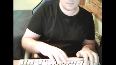 Snapshot of bender_35 chatting on December 19, 12:34 am bender_35 online show from December 19, 12:34 am
