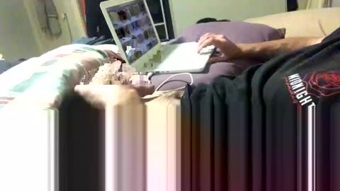 Snapshot of bendover4ne1 chatting on December 14, 5:58 pm bendover4ne1 online show from December 14, 5:58 pm