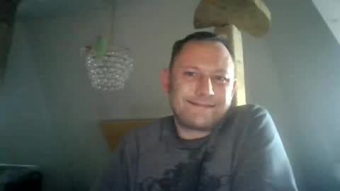 Snapshot of benizio_ chatting on January 16, 10:32 am benizio online show from January 16, 10:32 am