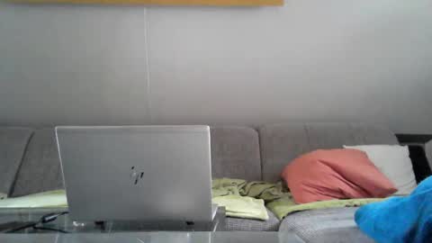 Snapshot of benizio_ chatting on September 15, 11:55 am benizio online show from September 15, 11:55 am