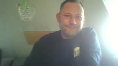 Snapshot of benizio_ chatting on February 21, 1:22 pm benizio online show from February 21, 1:22 pm