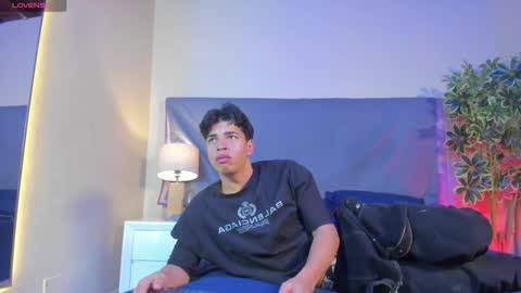 Snapshot of benjamin_more chatting on February 4, 2:28 am BENJAMIN online show from February 4, 2:28 am