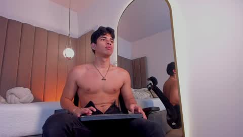 BENJAMIN online show from May 10, 4:14 am