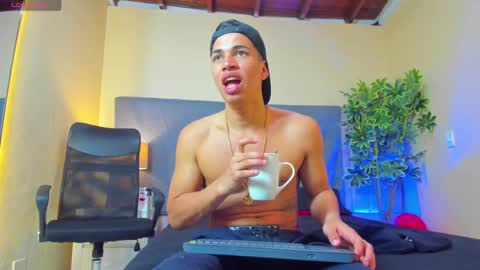 Snapshot of benjamin_more chatting on February 16, 11:59 pm BENJAMIN online show from February 16, 11:59 pm