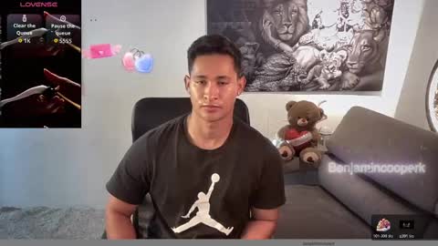 Snapshot of benjamincooperk1 chatting on October 28, 10:07 am benjamincooperk online show from October 28, 10:07 am