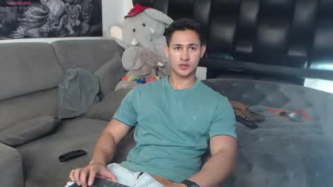 benjamincooperk online show from April 6, 6:58 am