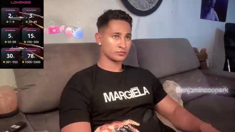 Snapshot of benjamincooperk1 chatting on October 17, 7:01 am benjamincooperk online show from October 17, 7:01 am