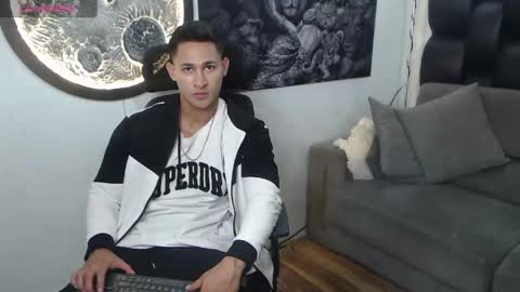 benjamincooperk online show from April 26, 1:25 am