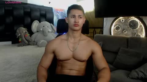 benjamincooperk online show from May 21, 10:31 am