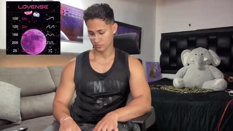 benjamincooperk online show from March 2, 12:42 am