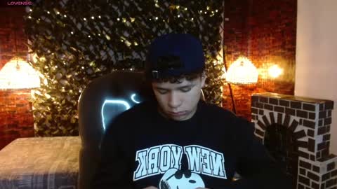 BENJAMIN online show from December 27, 8:18 pm