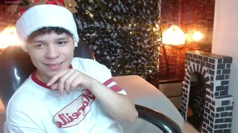BENJAMIN online show from December 16, 8:05 pm