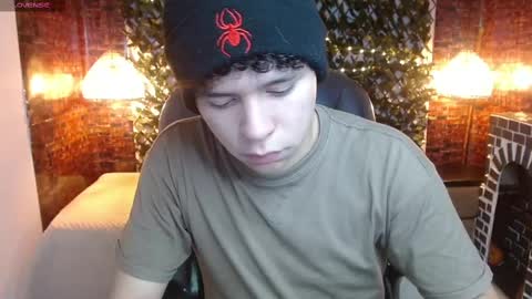 BENJAMIN online show from December 8, 7:32 pm