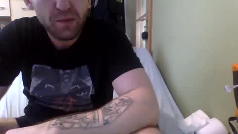 Snapshot of benko800 chatting on October 20, 9:57 am PM4PASSWORD online show from October 20, 9:57 am