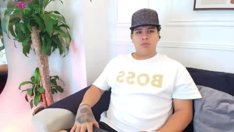 Snapshot of bennett_alejoo chatting on October 2, 7:07 pm bennett_alejoo online show from October 2, 7:07 pm