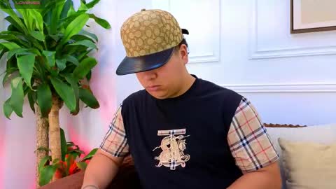 bennett_alejoo online show from May 5, 6:52 pm