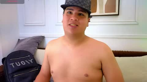 bennett_alejoo online show from May 13, 7:22 pm