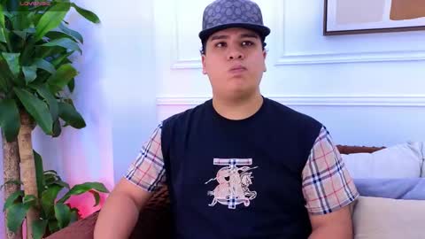 bennett_alejoo online show from April 30, 6:59 pm