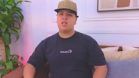 bennett_alejoo online show from April 25, 6:49 pm